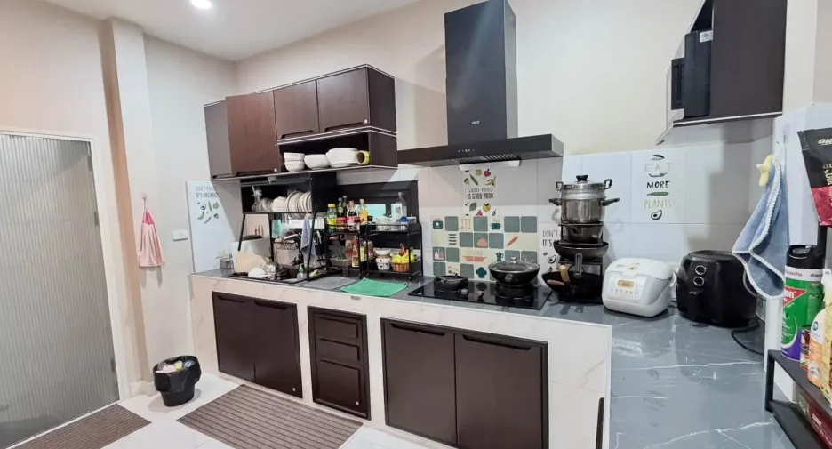 Casa en venta de 4 habitaciones en Bang Lamung, Chonburi