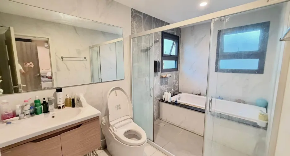 Casa en venta de 4 habitaciones en Bang Lamung, Chonburi