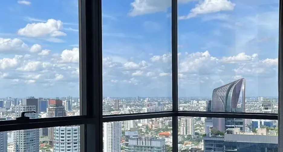 ให้เช่า 3 ห้องนอน คอนโด ใน คลองเตย, กรุงเทพฯ