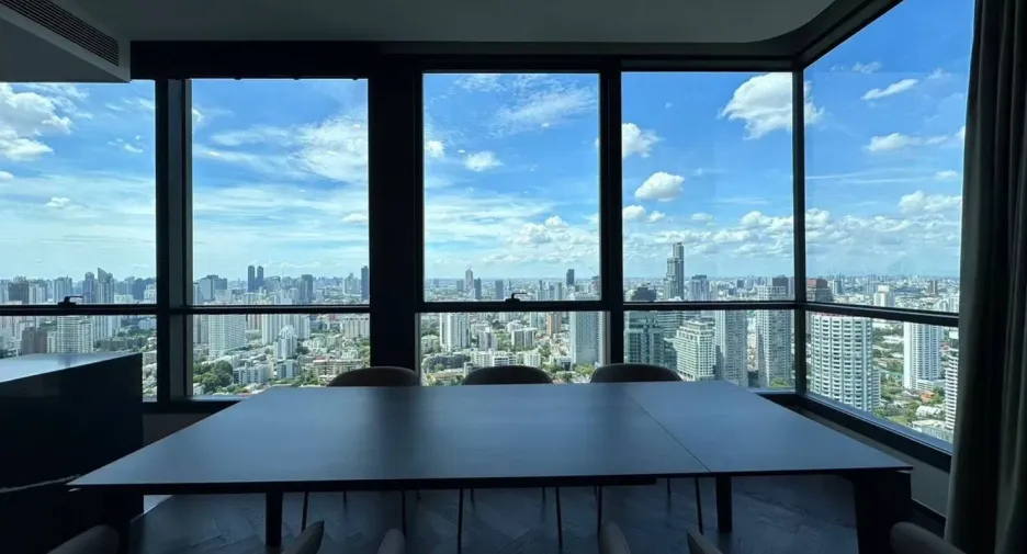 ให้เช่า 3 ห้องนอน คอนโด ใน คลองเตย, กรุงเทพฯ
