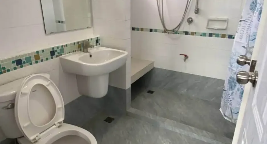 Casa en venta y en alquiler de 3 habitaciones en San Sai, Chiang Mai