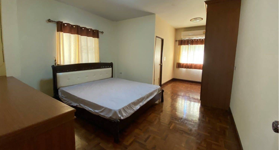 À louer 2 chambres maison à San Kamphaeng, Chiang Mai