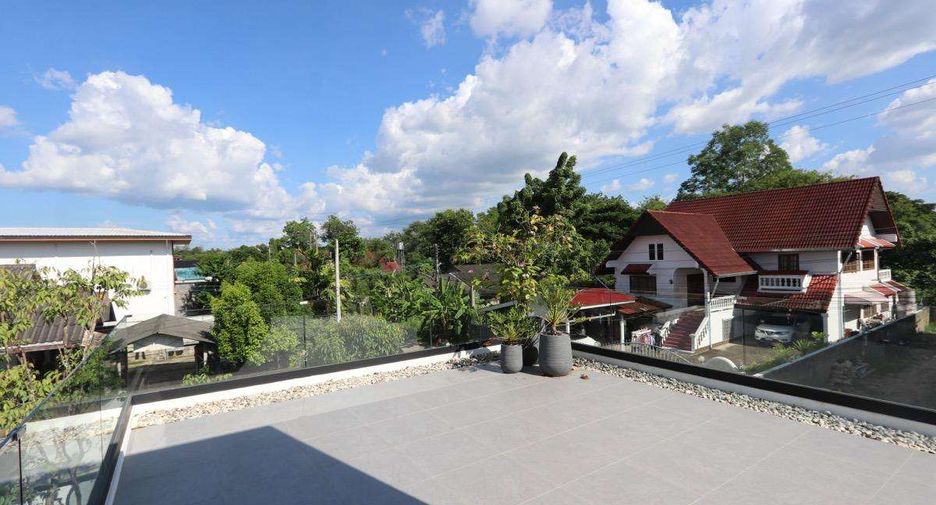 For rent 4 bedrooms house in Saraphi, Chiang Mai