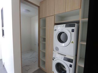 For rent 4 bedrooms house in Saraphi, Chiang Mai