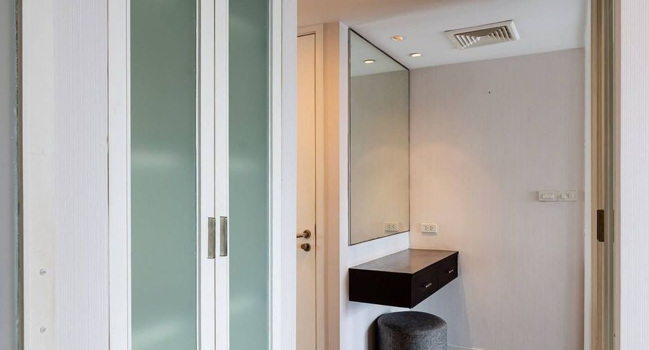For rent そして for sale 3 ベッドルーム condo in Sathon, Bangkok