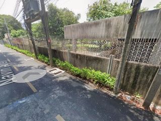 Grundstück zum Kauf in Yan Nawa, Bangkok