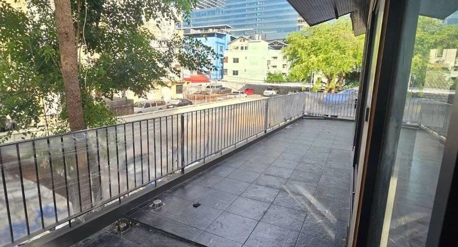 Gewerbefläche zur Miete in Phra Khanong, Bangkok