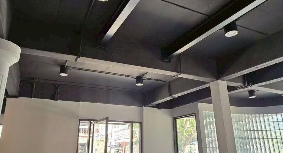 Gewerbefläche zur Miete in Phra Khanong, Bangkok