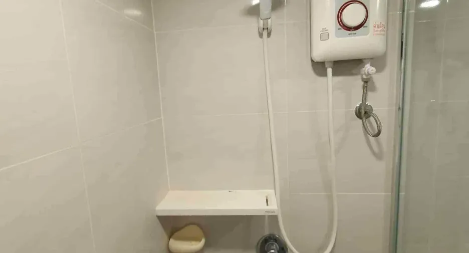 À louer studio condo à Bang Phlat, Bangkok