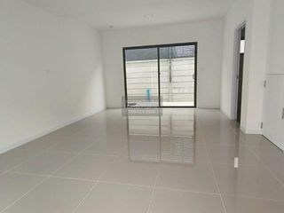 For rent 3 bedrooms townhouse in Thung Khru, Bangkok