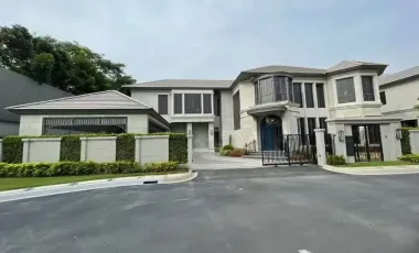Haus zum Kauf mit 5 Zimmer in Bang Kapi, Bangkok