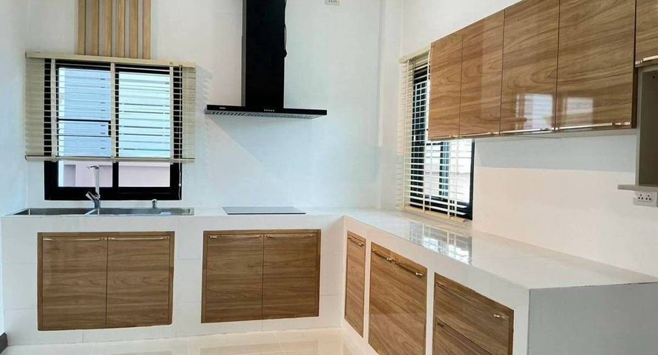 For sale 3 bedrooms villa in San Sai, Chiang Mai