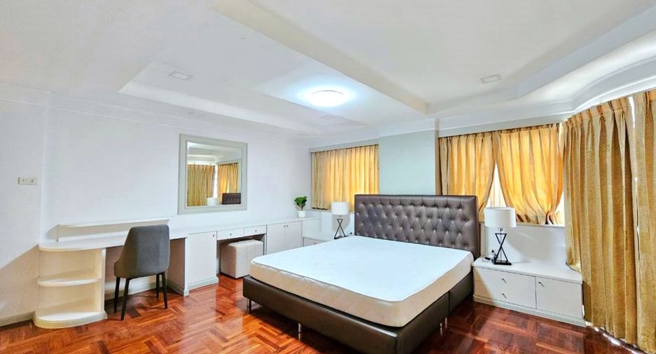 Condo en alquiler de 3 habitaciones en Watthana, Bangkok
