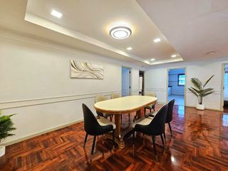 Condo en alquiler de 3 habitaciones en Watthana, Bangkok