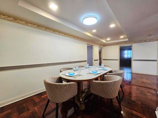 Condo en alquiler de 3 habitaciones en Watthana, Bangkok
