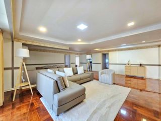 Condo en alquiler de 3 habitaciones en Watthana, Bangkok