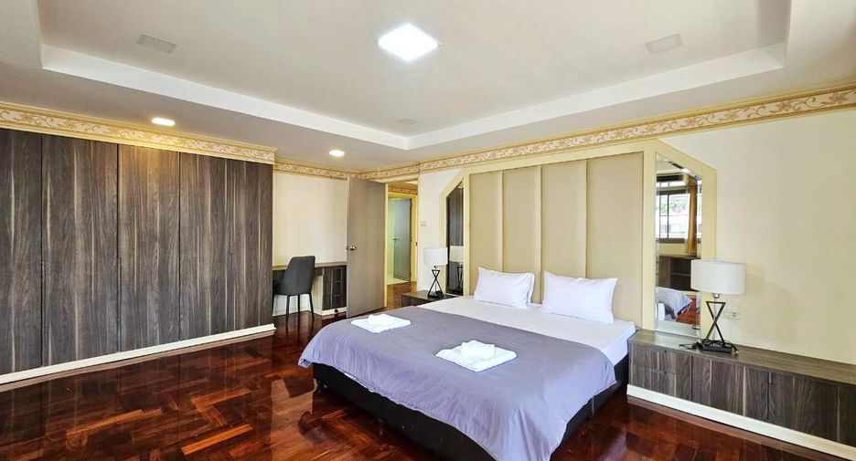 Condo en alquiler de 3 habitaciones en Watthana, Bangkok