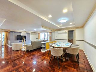 Condo en alquiler de 3 habitaciones en Watthana, Bangkok