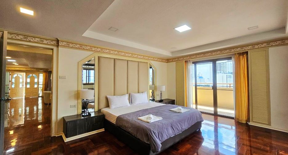Condo en alquiler de 3 habitaciones en Watthana, Bangkok