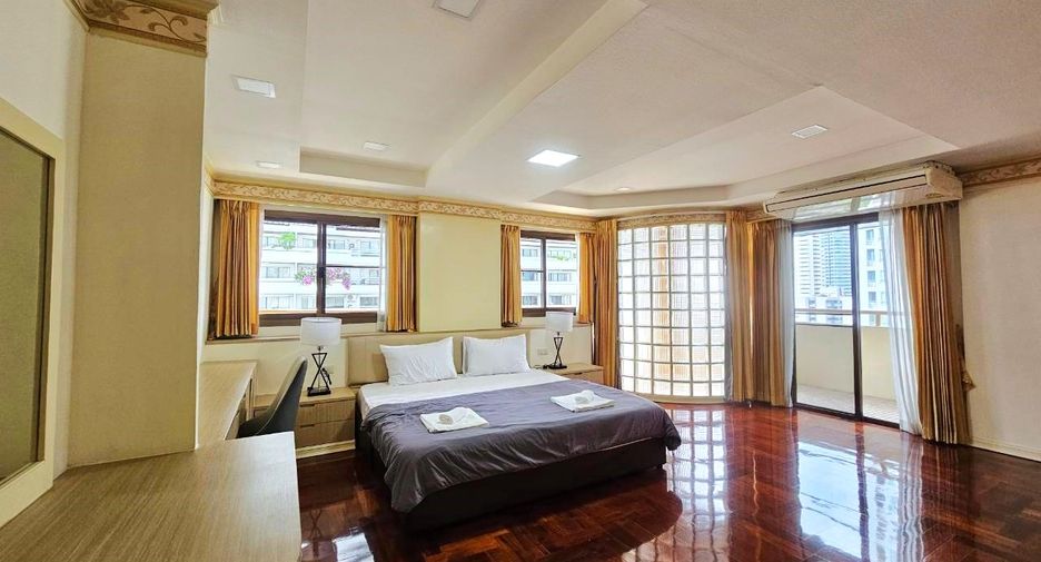 Condo en alquiler de 3 habitaciones en Watthana, Bangkok