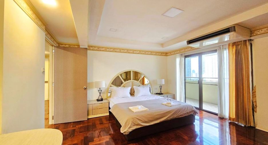 Condo en alquiler de 3 habitaciones en Watthana, Bangkok