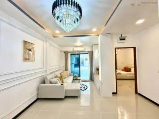 À vendre 4 chambres maison de ville à Bang Lamung, Chonburi