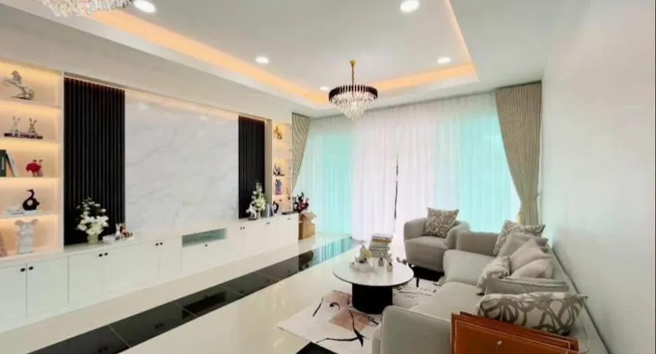 For sale 3 bedrooms villa in Huay Yai, Pattaya