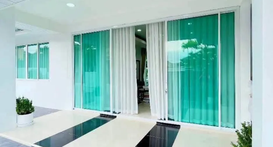 For sale 3 bedrooms villa in Huay Yai, Pattaya