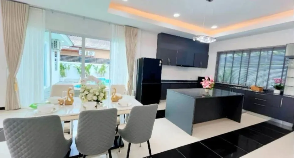 For sale 3 bedrooms villa in Huay Yai, Pattaya