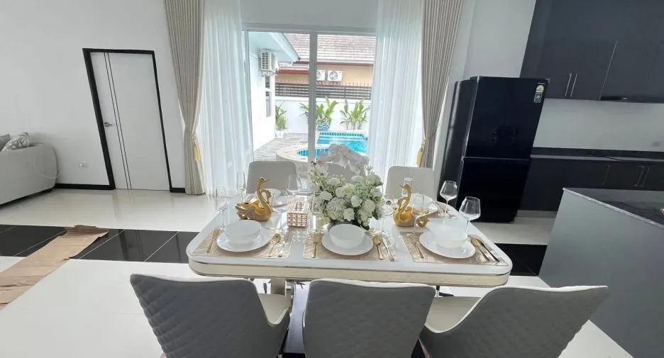 For sale 3 bedrooms villa in Huay Yai, Pattaya