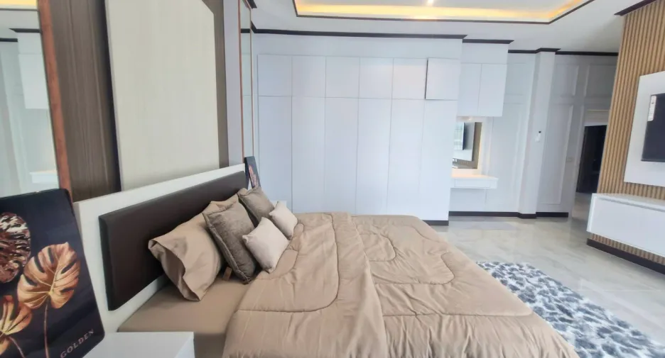 For sale 4 bedrooms villa in Bang Lamung, Chonburi