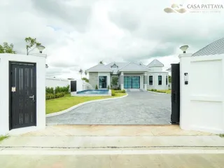 For sale 4 bedrooms villa in Bang Lamung, Chonburi