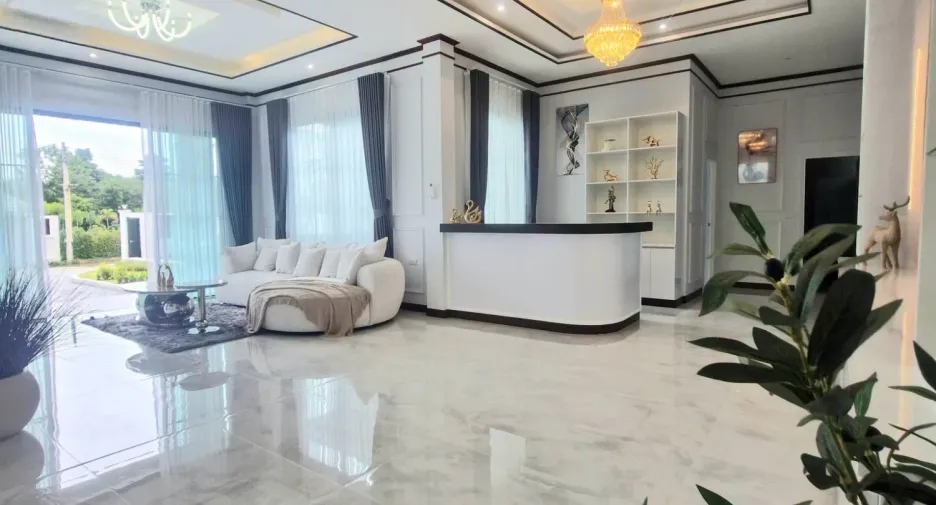 For sale 4 bedrooms villa in Bang Lamung, Chonburi