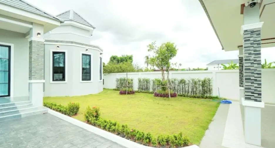 For sale 4 bedrooms villa in Bang Lamung, Chonburi