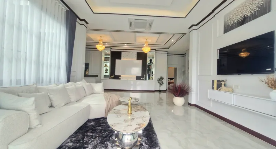 For sale 4 bedrooms villa in Bang Lamung, Chonburi