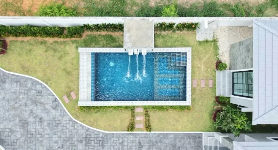 For sale 4 bedrooms villa in Bang Lamung, Chonburi