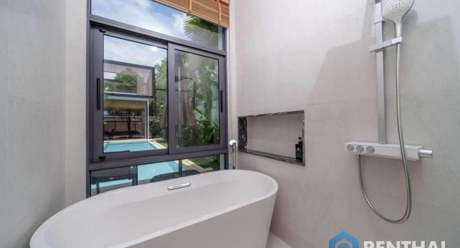 Haus zur Miete mit 5 Zimmer in Mueang Phuket, Phuket