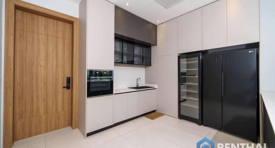 Haus zur Miete mit 5 Zimmer in Mueang Phuket, Phuket