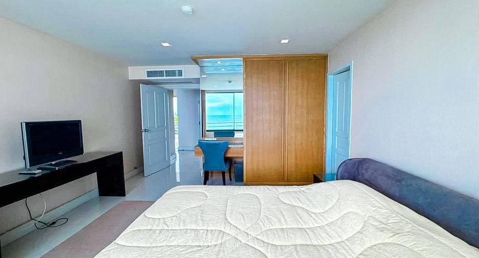 For sale 3 bedrooms condo in Bang Lamung, Chonburi