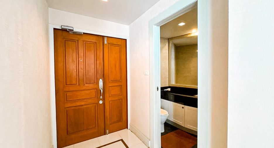 For sale 3 bedrooms condo in Bang Lamung, Chonburi