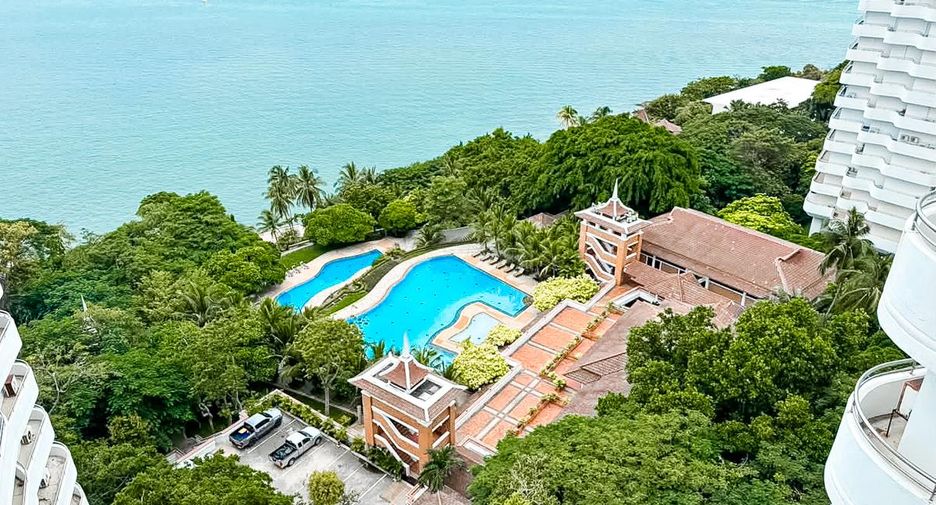 For sale 3 bedrooms condo in Bang Lamung, Chonburi