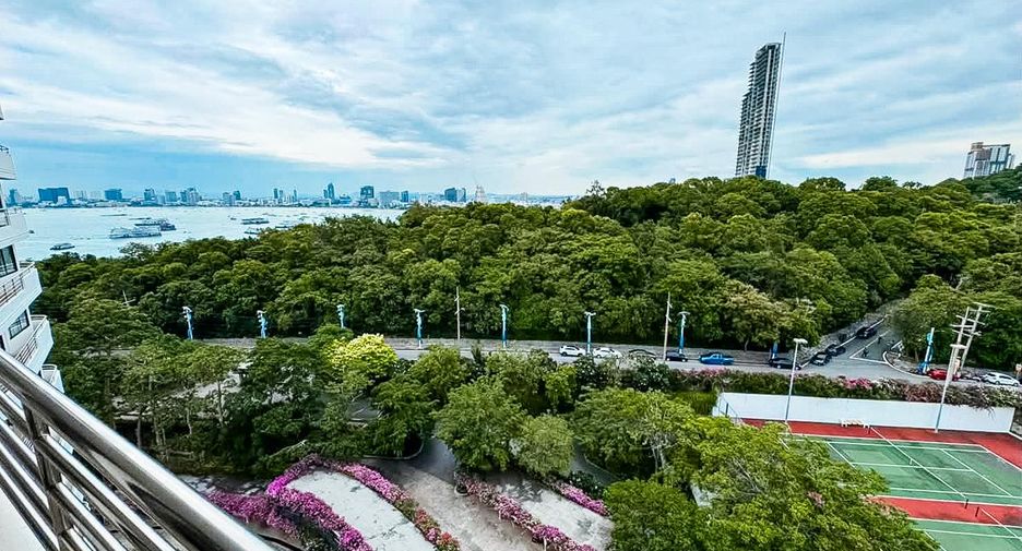 For sale 3 bedrooms condo in Bang Lamung, Chonburi
