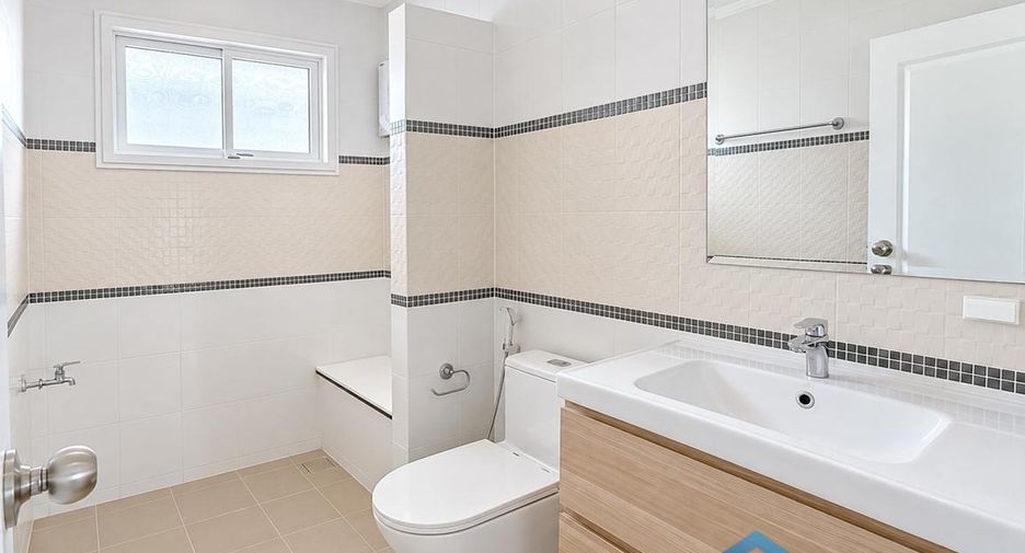Haus zur Miete und zum Kauf mit 3 Zimmer in Mueang Phuket, Phuket