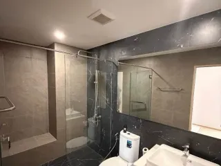 À louer 2 chambres condo à Bang Na, Bangkok