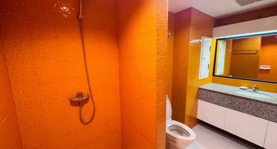 For rent studio condo in Watthana, Bangkok