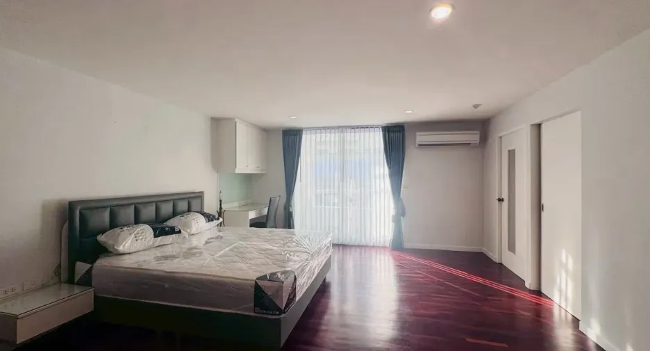 For rent studio condo in Watthana, Bangkok