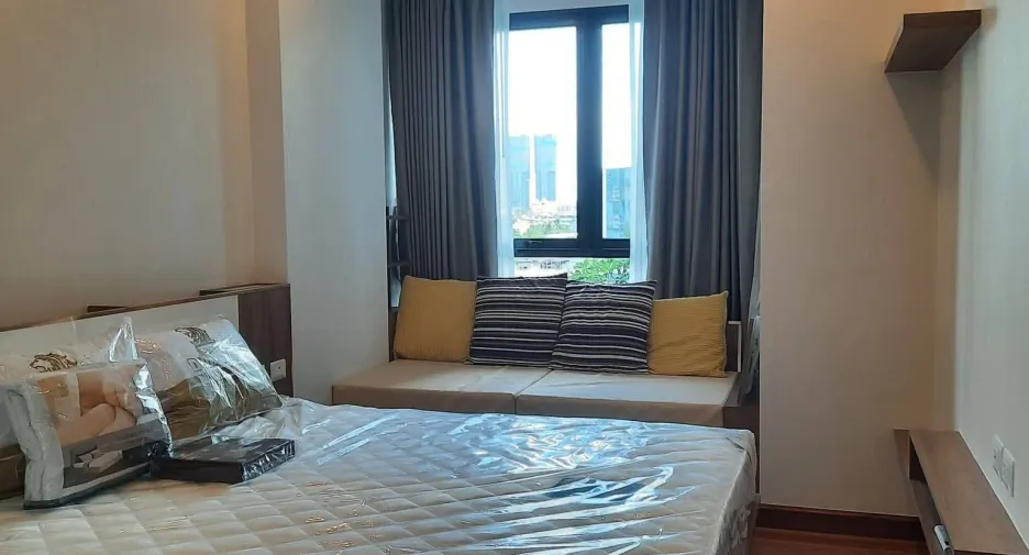 Wohnung zur Miete mit 1 Zimmer in Khlong San, Bangkok