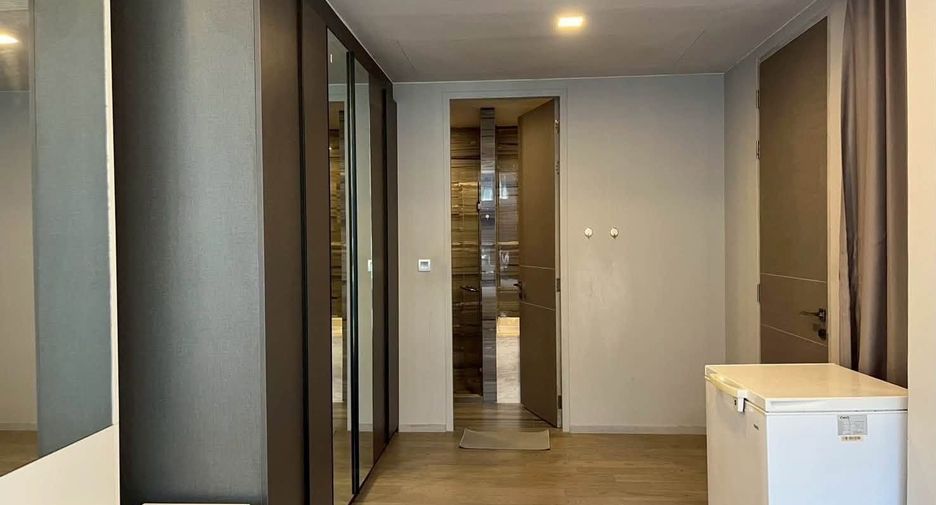 For sale そして for rent 2 ベッドルーム condo in Watthana, Bangkok