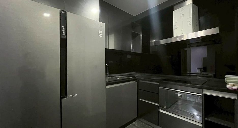 For sale そして for rent 2 ベッドルーム condo in Watthana, Bangkok