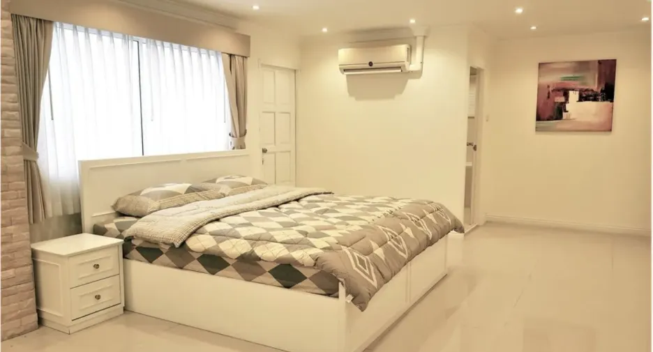 For sale and for rent 2 bedrooms condo in Bang Lamung, Chonburi